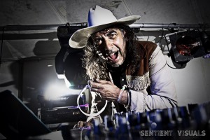 DJ